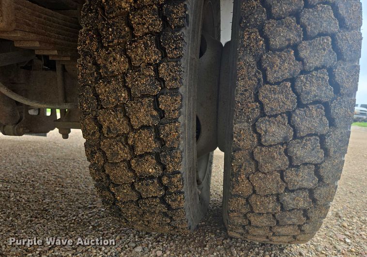 image for item DY0974 2008 Ford F450 Super Duty bucket truck