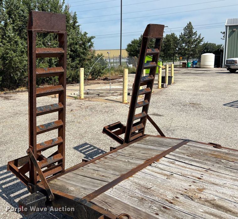 image for item DZ4110 2016 Load Trail equipment trailer