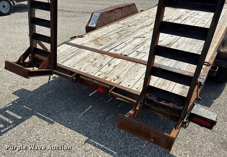 image for item DZ4110 2016 Load Trail equipment trailer