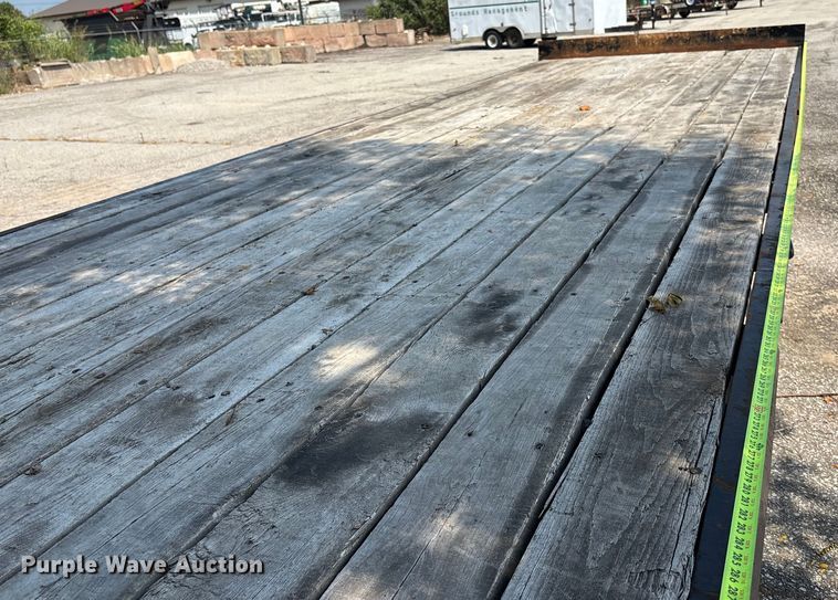 image for item DZ4112 2004 Overbilt equipment trailer