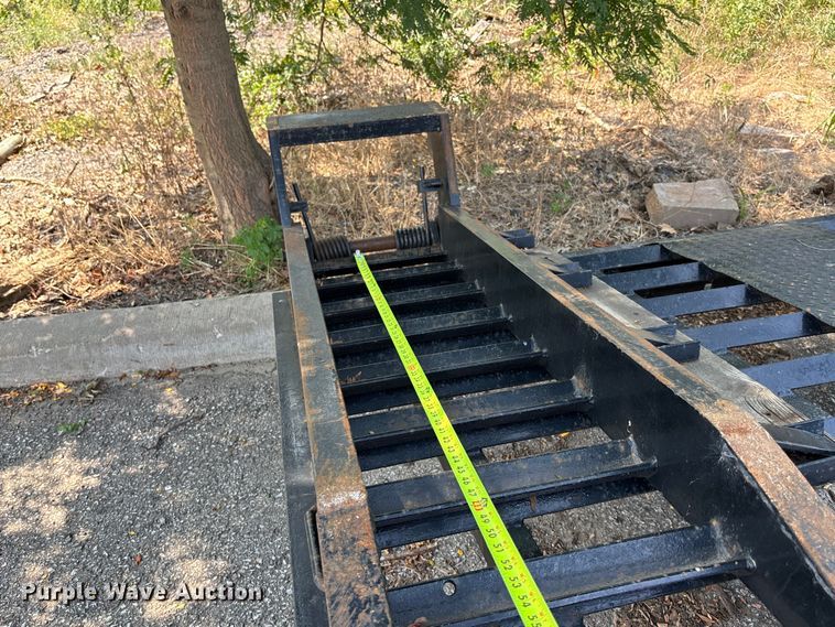 image for item DZ4112 2004 Overbilt equipment trailer