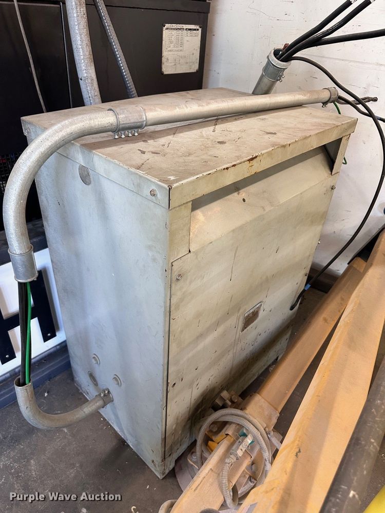 image for item DZ4215 Amada Fanuc AF2000E  CNC cutting system