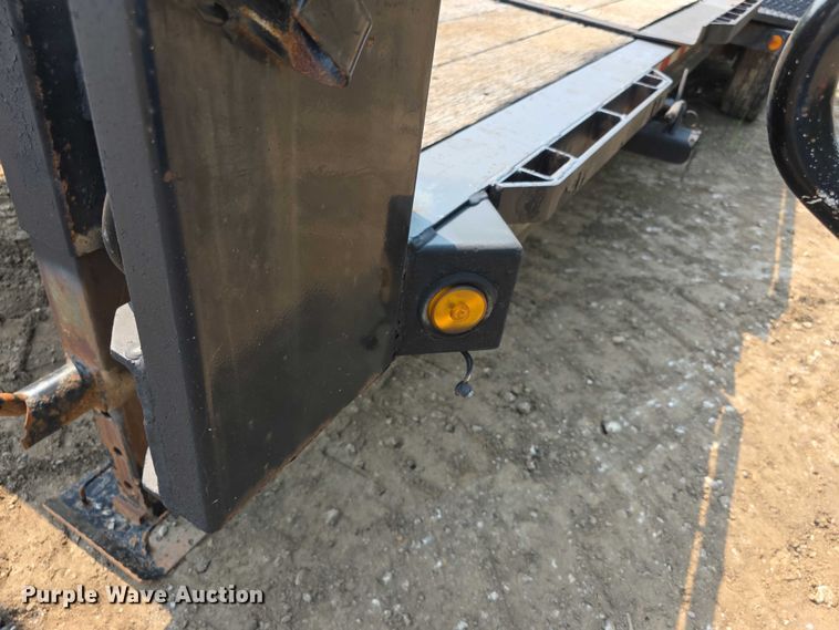 image for item DZ6095 2016 Towmaster tilt deck equipment trailer