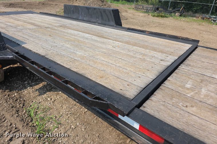 image for item DZ6095 2016 Towmaster tilt deck equipment trailer