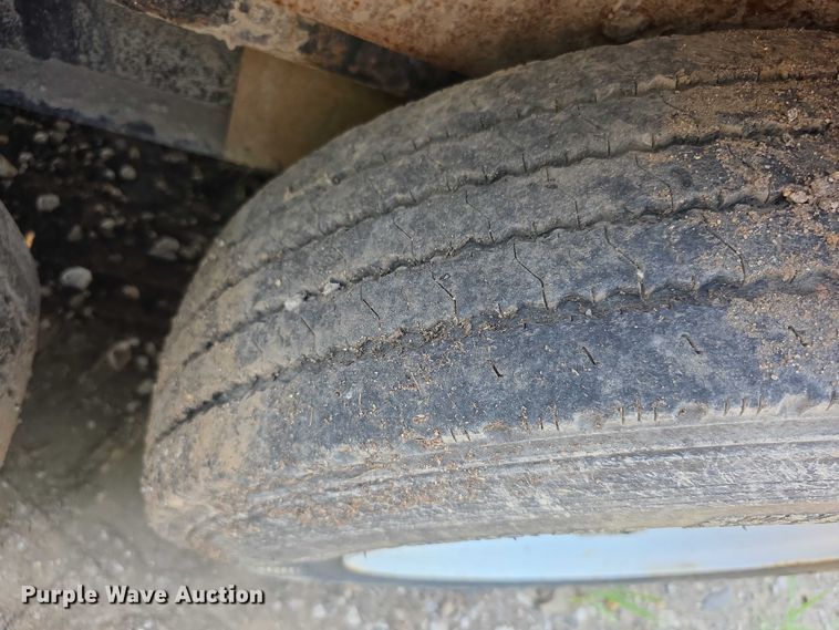 image for item DZ6095 2016 Towmaster tilt deck equipment trailer