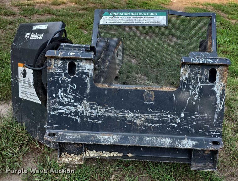image for item DZ6116 2022 Bobcat SG30 skid steer stump grinder