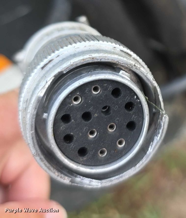 image for item DZ6116 2022 Bobcat SG30 skid steer stump grinder