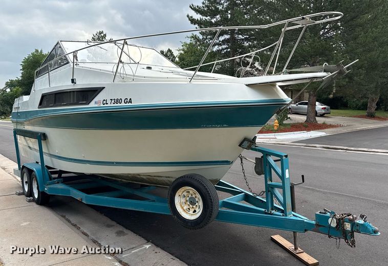 image for item DZ8689 1990 Carver Montego boat