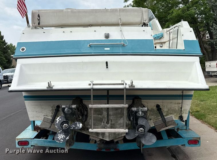 image for item DZ8689 1990 Carver Montego boat