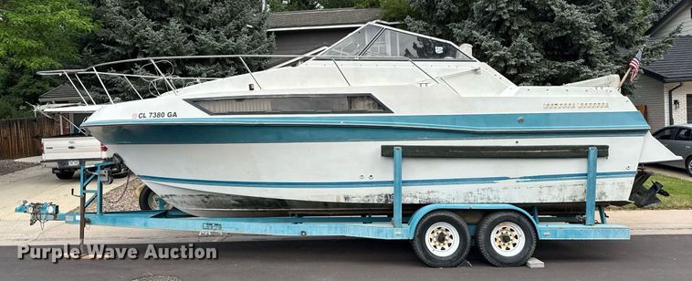 image for item DZ8689 1990 Carver Montego boat