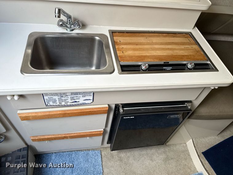 image for item DZ8689 1990 Carver Montego boat