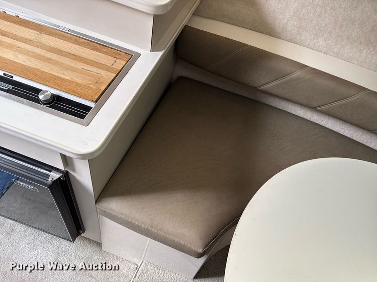 image for item DZ8689 1990 Carver Montego boat