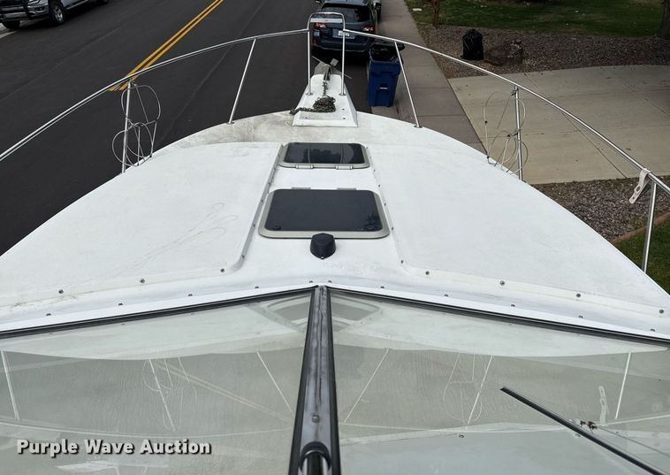 image for item DZ8689 1990 Carver Montego boat