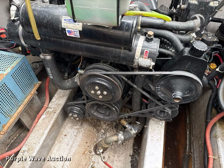 image for item DZ8689 1990 Carver Montego boat