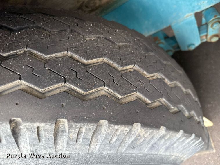 image for item DZ8689 1990 Carver Montego boat