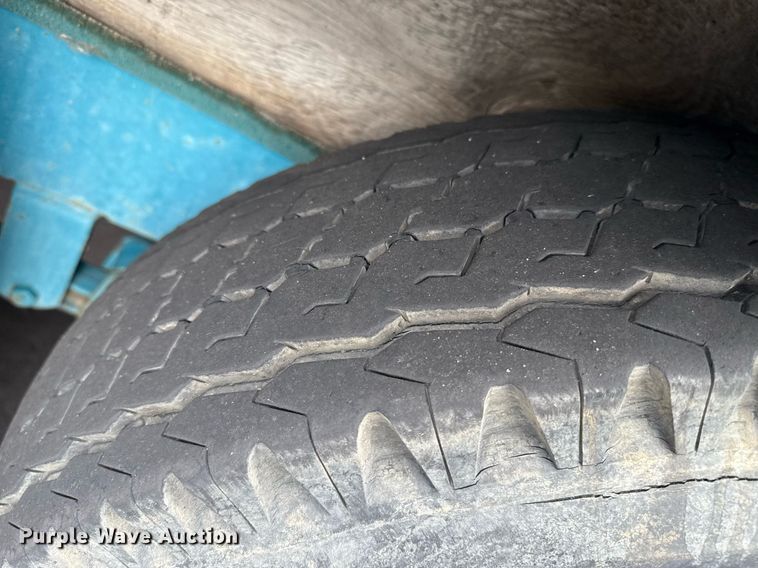 image for item DZ8689 1990 Carver Montego boat