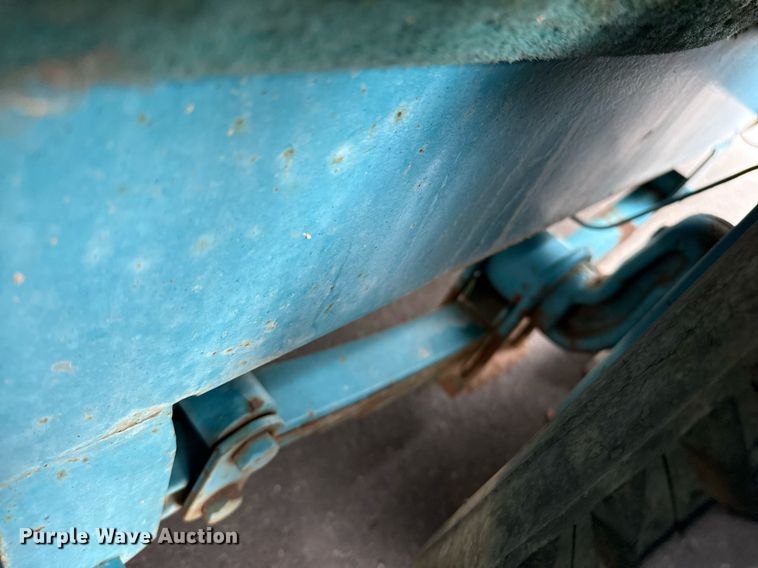 image for item DZ8689 1990 Carver Montego boat