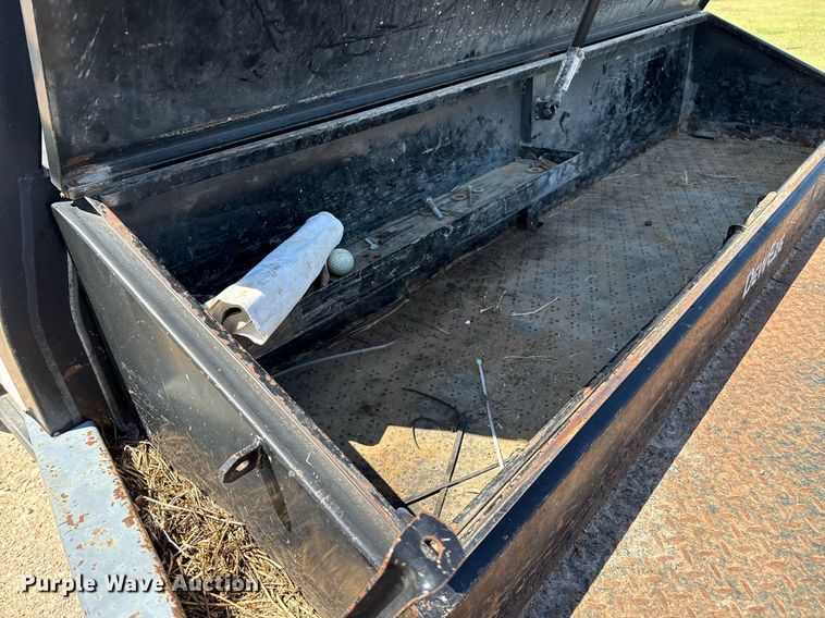 image for item DZ8720 2008 Ford F550 bale bed truck