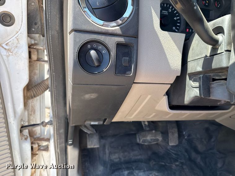 image for item DZ8720 2008 Ford F550 bale bed truck