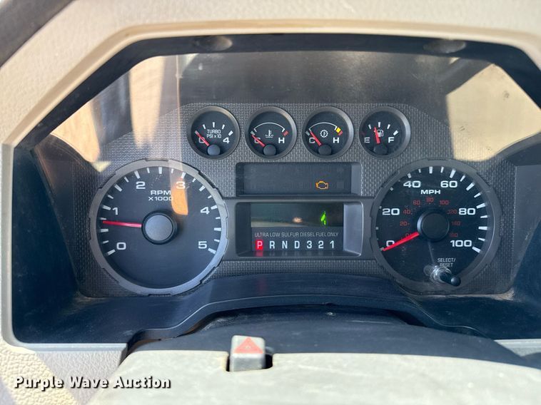 image for item DZ8720 2008 Ford F550 bale bed truck