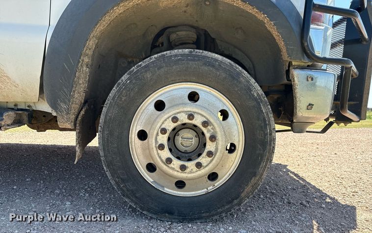 image for item DZ8720 2008 Ford F550 bale bed truck