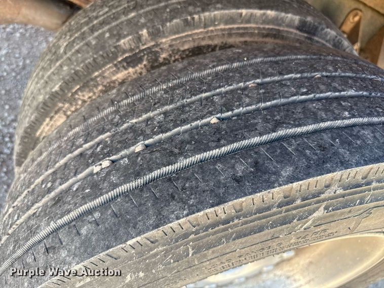 image for item DZ8720 2008 Ford F550 bale bed truck