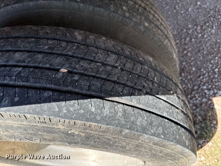 image for item DZ8720 2008 Ford F550 bale bed truck