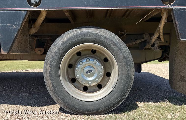 image for item DZ8720 2008 Ford F550 bale bed truck
