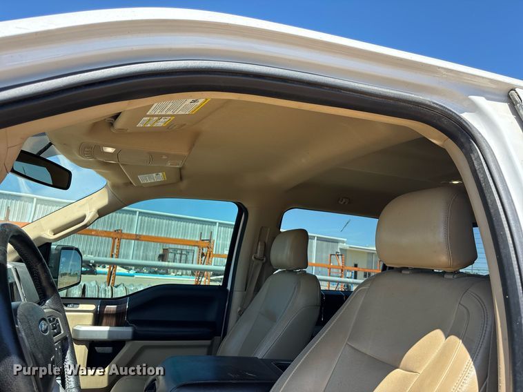 image for item DZ8728 2015 Ford F150 SuperCrew pickup truck