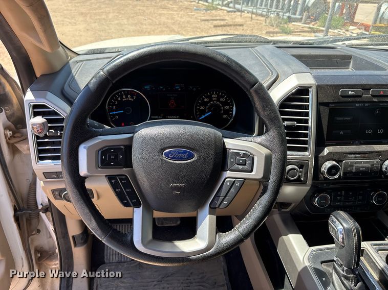 image for item DZ8728 2015 Ford F150 SuperCrew pickup truck