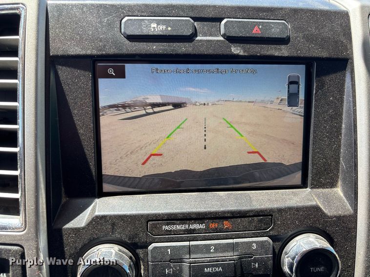 image for item DZ8728 2015 Ford F150 SuperCrew pickup truck