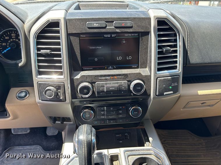 image for item DZ8728 2015 Ford F150 SuperCrew pickup truck