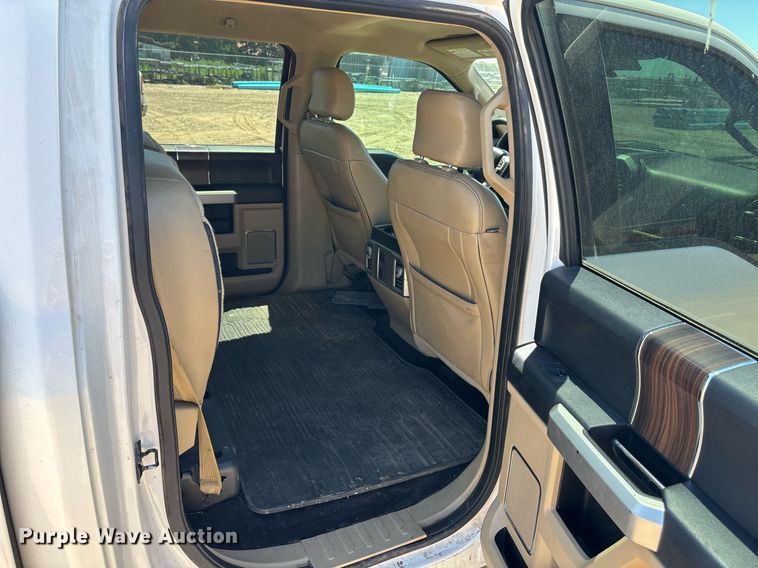 image for item DZ8728 2015 Ford F150 SuperCrew pickup truck