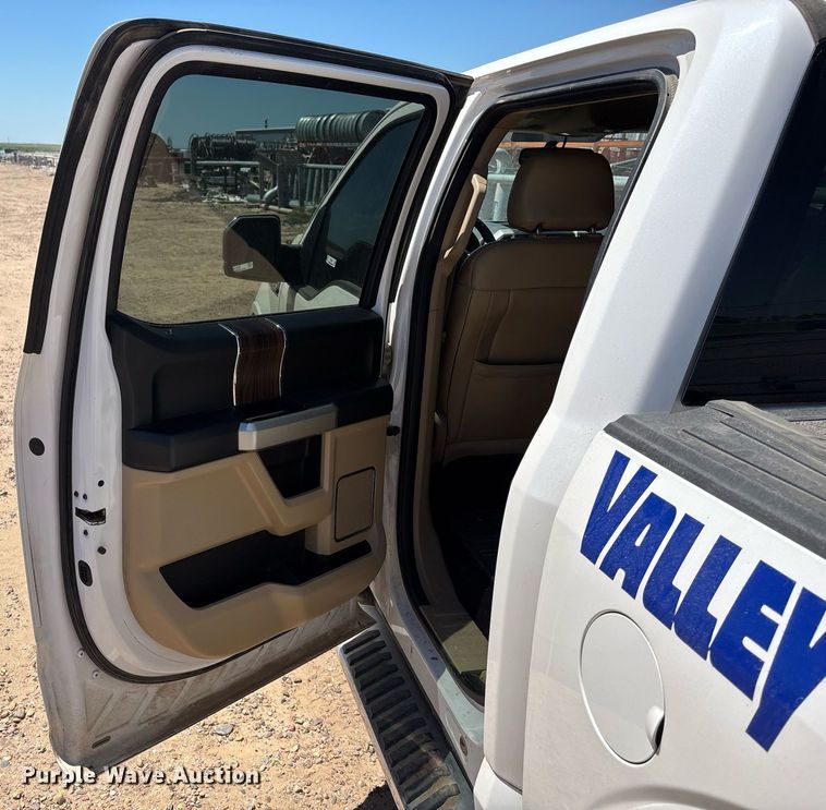 image for item DZ8728 2015 Ford F150 SuperCrew pickup truck