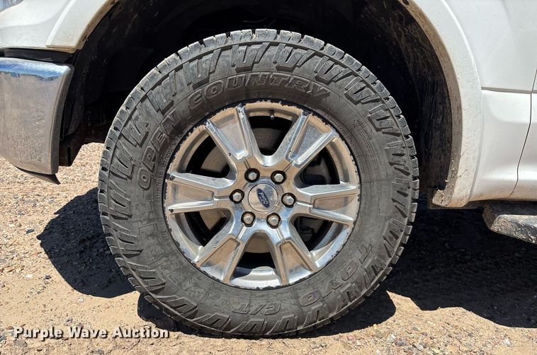 image for item DZ8728 2015 Ford F150 SuperCrew pickup truck