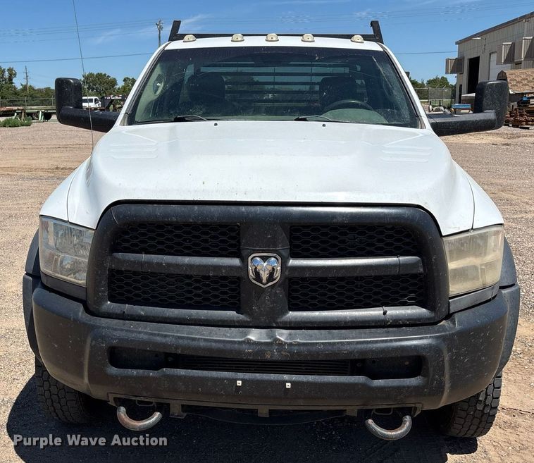image for item DZ8729 2013 Dodge Ram 5500 flatbed truck