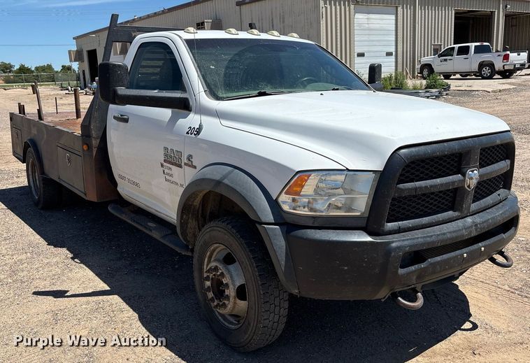 image for item DZ8729 2013 Dodge Ram 5500 flatbed truck