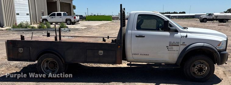 image for item DZ8729 2013 Dodge Ram 5500 flatbed truck