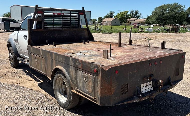 image for item DZ8729 2013 Dodge Ram 5500 flatbed truck