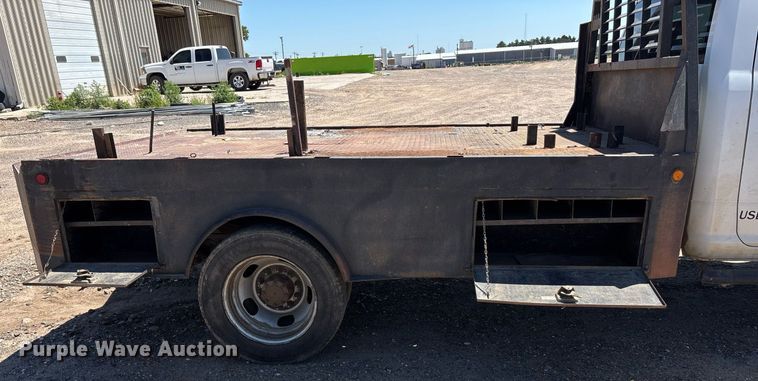 image for item DZ8729 2013 Dodge Ram 5500 flatbed truck