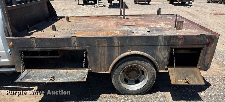 image for item DZ8729 2013 Dodge Ram 5500 flatbed truck