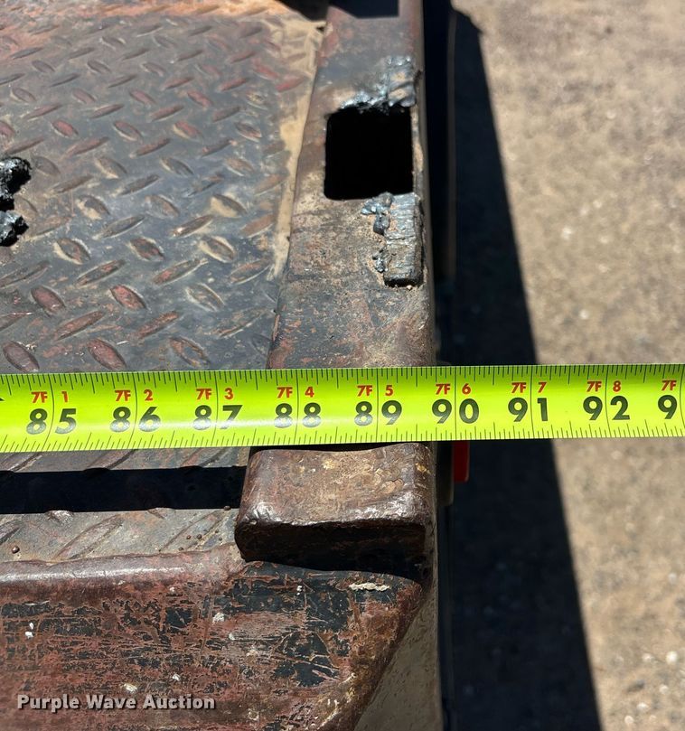 image for item DZ8729 2013 Dodge Ram 5500 flatbed truck