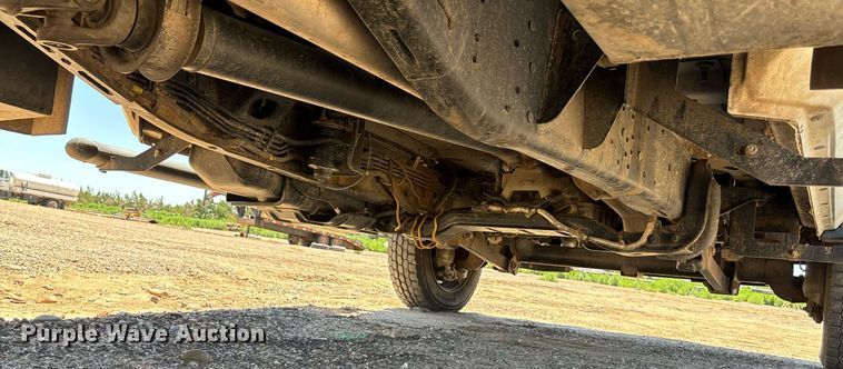 image for item DZ8729 2013 Dodge Ram 5500 flatbed truck