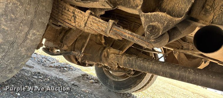 image for item DZ8729 2013 Dodge Ram 5500 flatbed truck