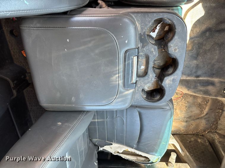 image for item DZ8729 2013 Dodge Ram 5500 flatbed truck