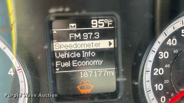 image for item DZ8729 2013 Dodge Ram 5500 flatbed truck