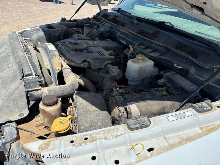 image for item DZ8729 2013 Dodge Ram 5500 flatbed truck