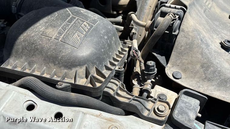 image for item DZ8729 2013 Dodge Ram 5500 flatbed truck