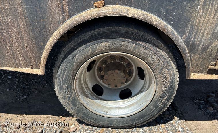 image for item DZ8729 2013 Dodge Ram 5500 flatbed truck