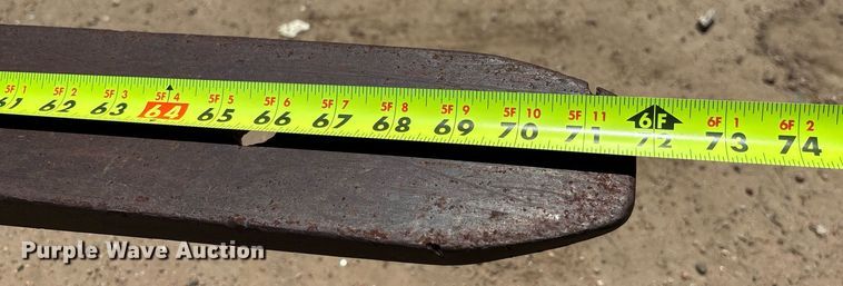 image for item DZ8732 1985 Case 585-D forklift